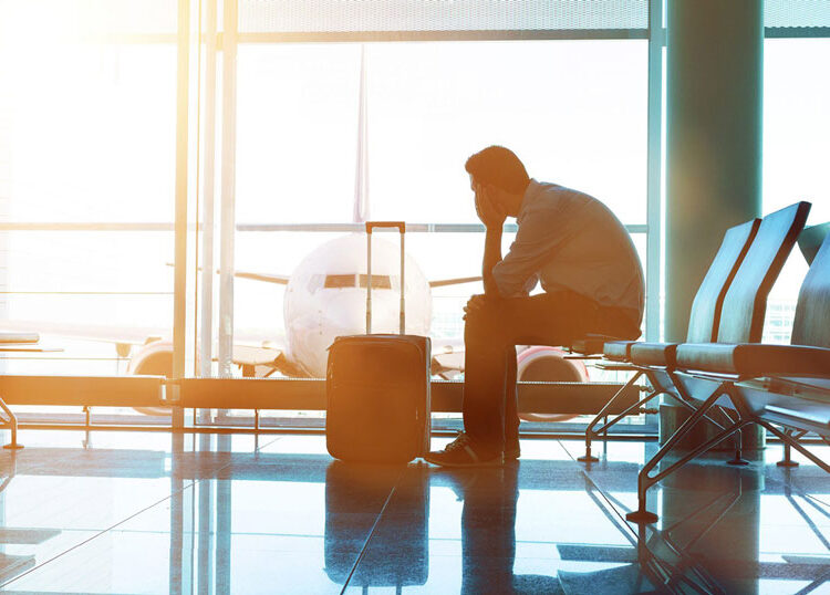 Retraso de vuelo Cancelación / cambio de reserva de vuelo