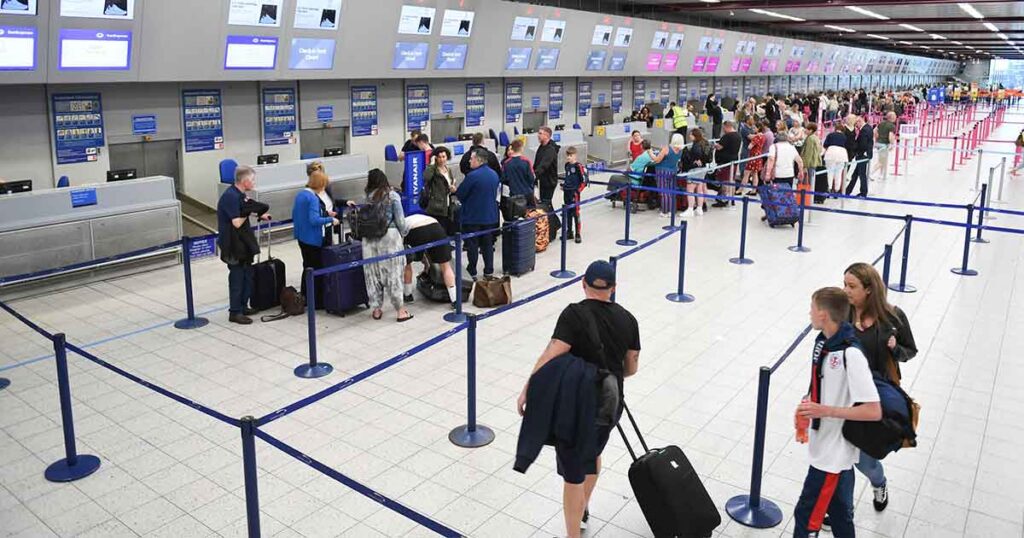 Vuelo perdido por largas esperas en los controles de seguridad