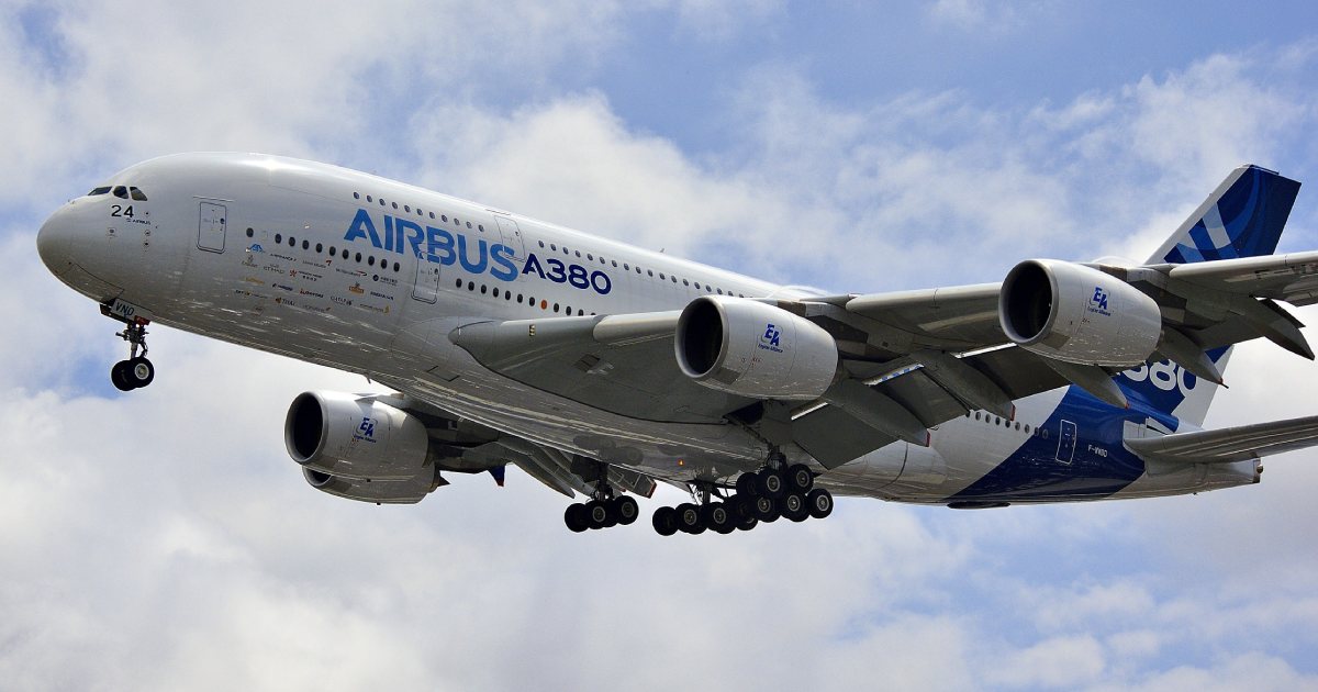 el-avión-más-grande-del-mundo-pasajeros-airbus-A380